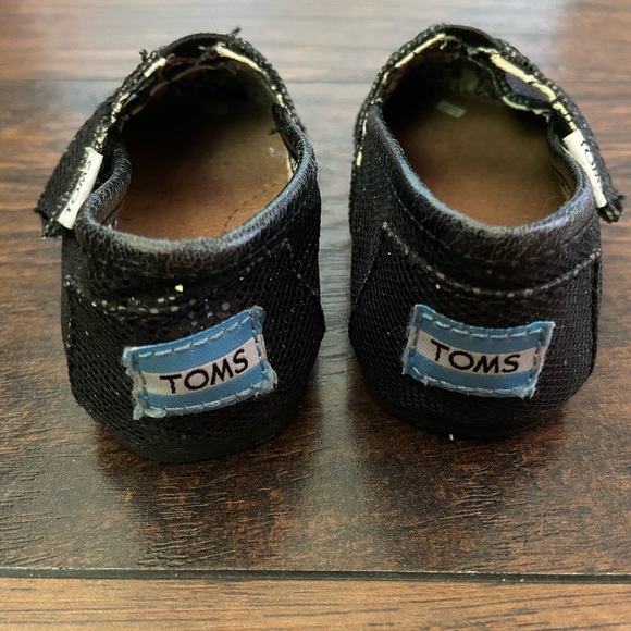 TOMS: sparkly black. Baby size 4 - Picture 3 of 4